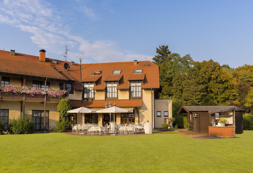 Krone Am Park - Gaestehaus Des Hotel Krone Alzenau Exterior photo