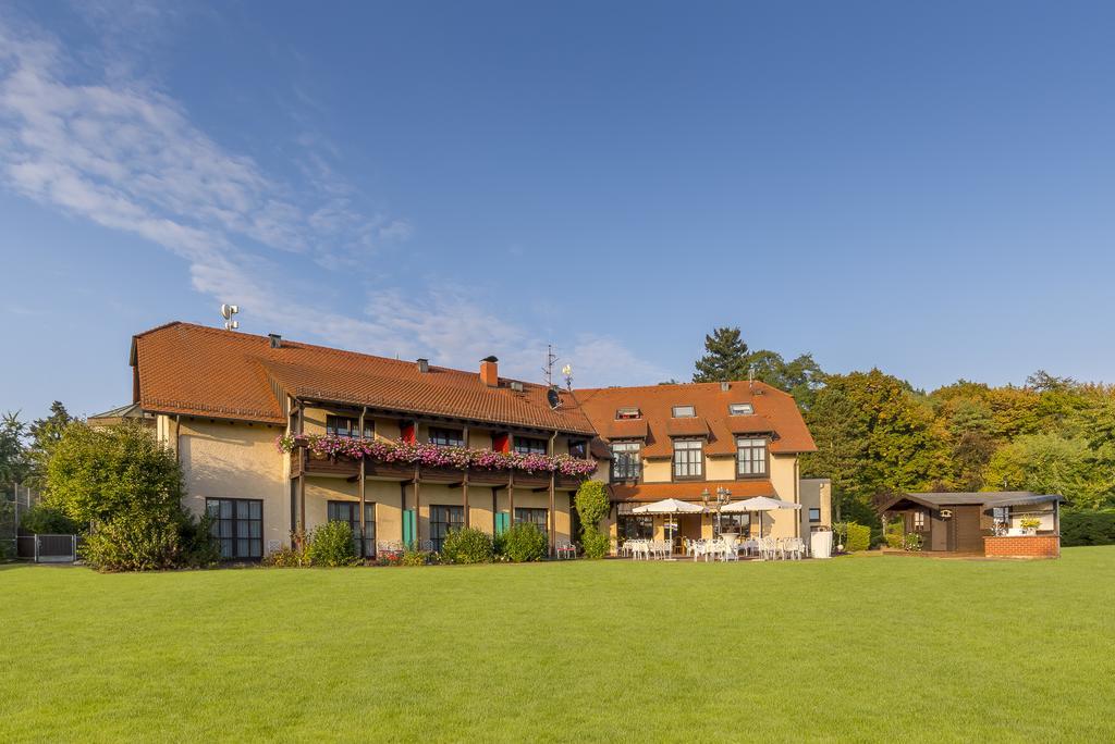 Krone Am Park - Gaestehaus Des Hotel Krone Alzenau Exterior photo